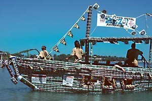 Now this is REAL beer-can sailing © SW